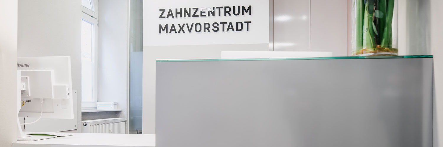 Schöne Zähne München - Dr. Helgert - Empfang